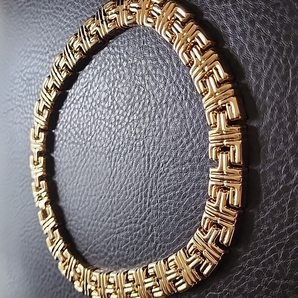 VTG necklace